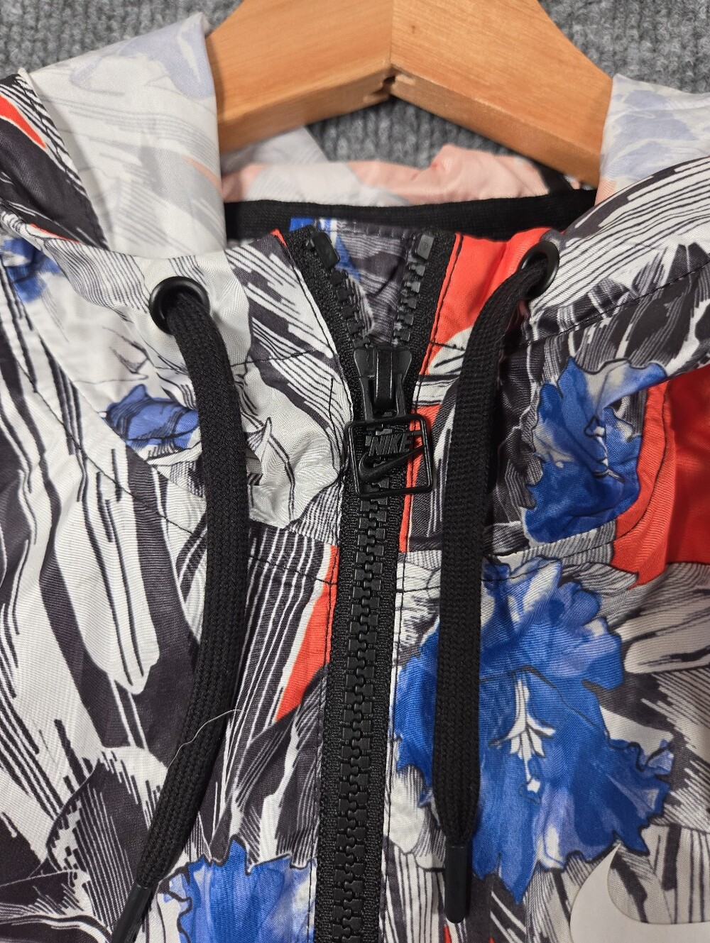 Nike Hyper Femme Floral Cropped Windrunner Jacket & Leggings Track Matching Set - Picture 5 of 15